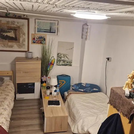 Hostal Rathenaustrasse